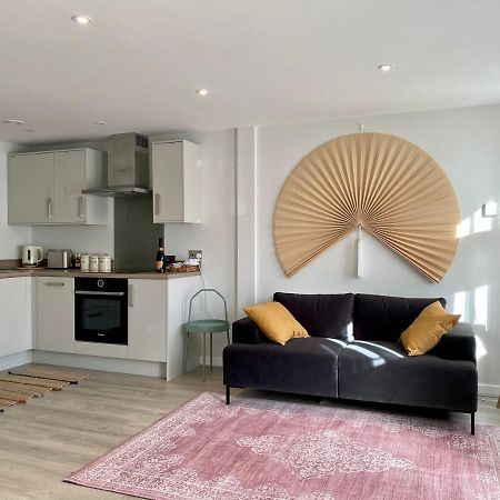 Modern Apartment In Central Quiet York With Free Parking - Contemporary New Building Eksteriør billede
