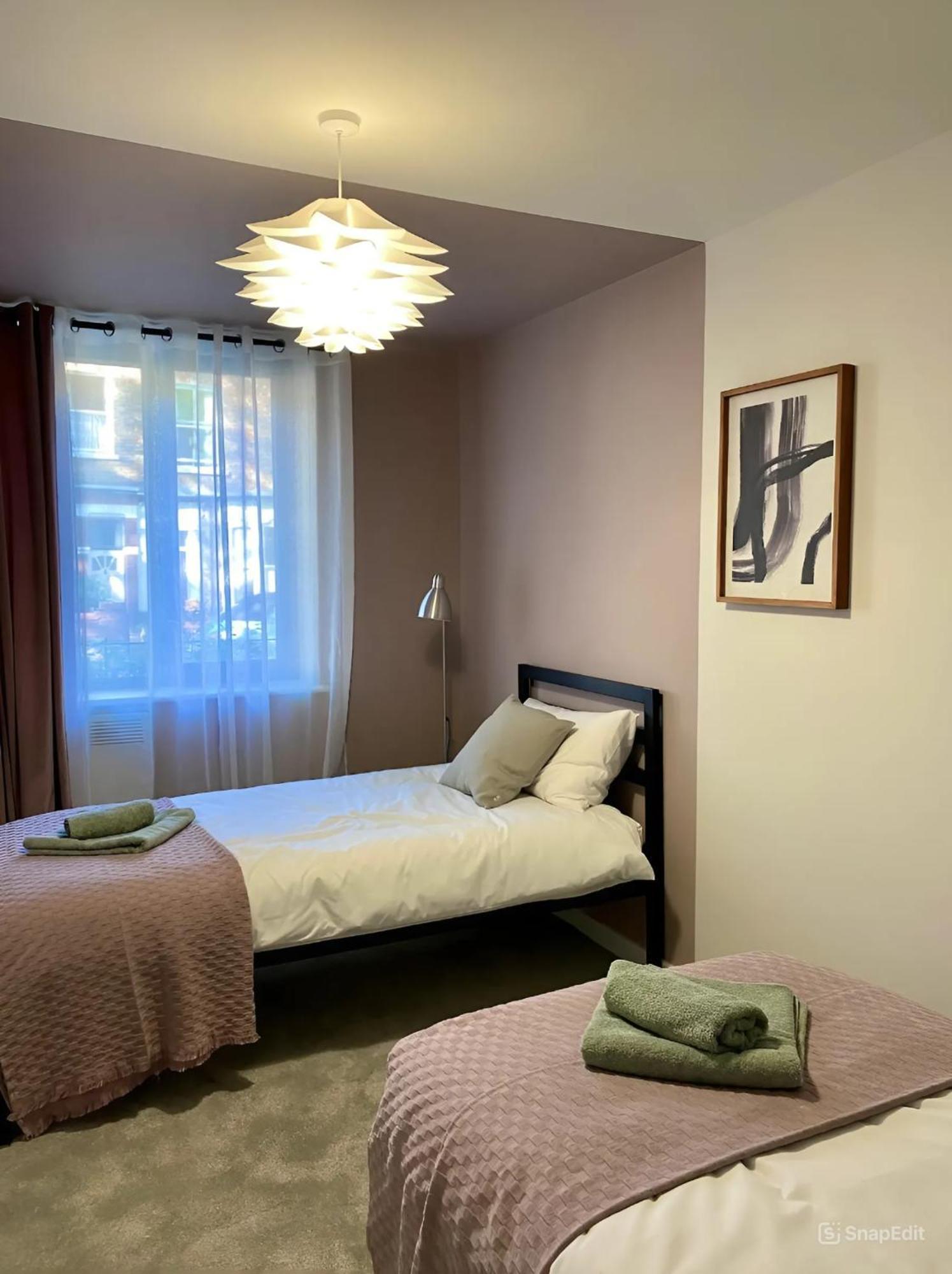 Modern Apartment In Central Quiet York With Free Parking - Contemporary New Building Eksteriør billede
